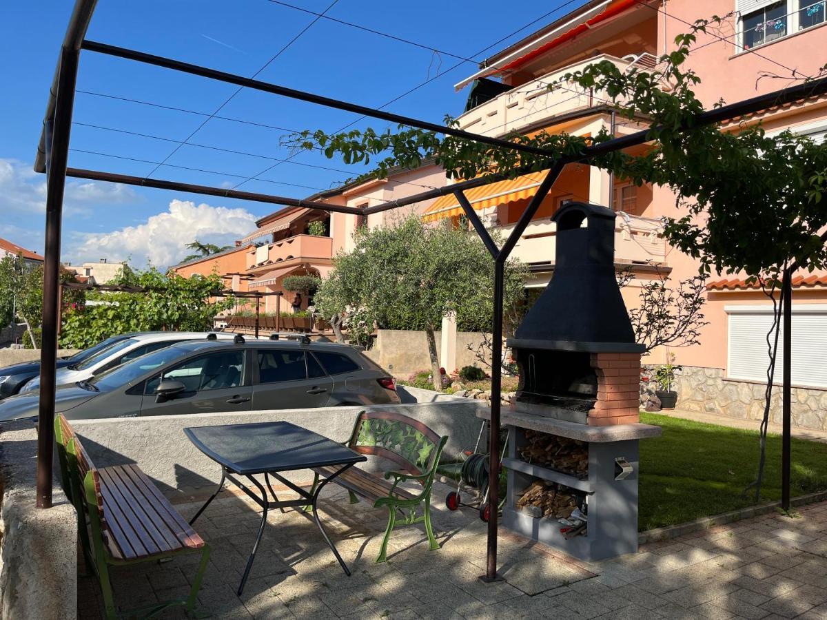 Apartman Ruza Krk Town Exterior photo